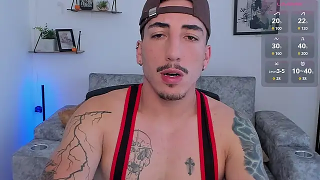 Snapshot of dylanspencer28 chatting on 10/27/25, 07:40 dylanspencer28 online show from 10/27/25, 07:40