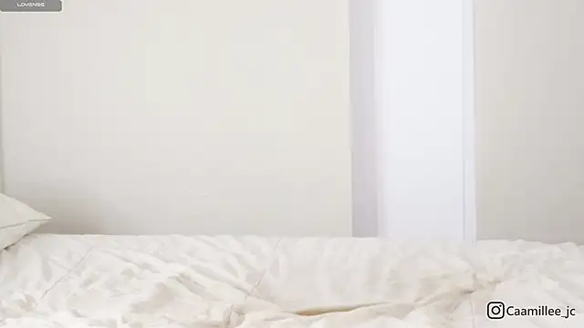 Snapshot of caamillee_ chatting on 02/25/26, 01:26 caamillee online show from 02/25/26, 01:26