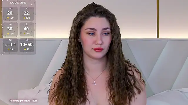 KiraBarlows online show from 10/28/25, 08:55