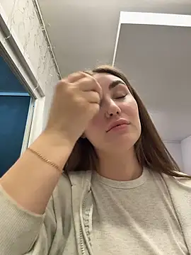 KiraBarlows online show from 03/18/26, 07:50