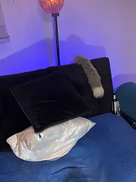 Snapshot of VanneCute1 chatting on 01/21/25, 10:19 VanneCute1 online show from 01/21/25, 10:19