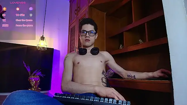 wolfandsky online show from 03/12/26, 11:27