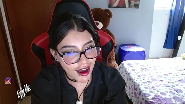 Snapshot of Eyfy_bbs chatting on 02/06/25, 09:06 Eyfy bbs online show from 02/06/25, 09:06