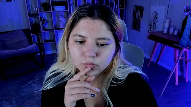 Snapshot of DiaAngell chatting on 09/11/25, 04:29 DiaAngell online show from 09/11/25, 04:29