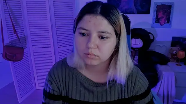 Snapshot of DiaAngell chatting on 09/17/25, 08:43 DiaAngell online show from 09/17/25, 08:43