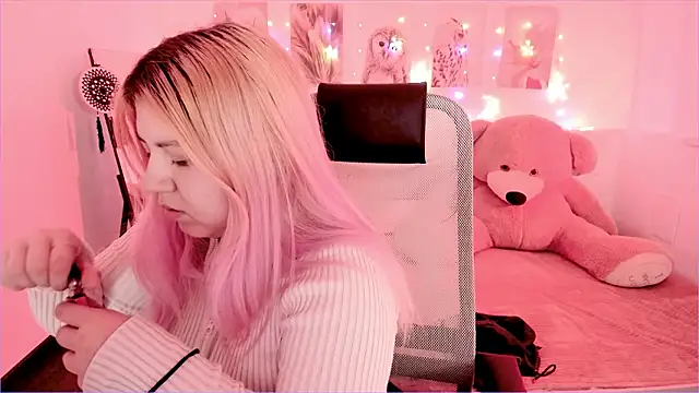 Snapshot of DiaAngell chatting on 01/31/26, 07:23 DiaAngell online show from 01/31/26, 07:23