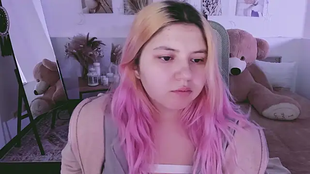 Snapshot of DiaAngell chatting on 02/11/26, 07:30 DiaAngell online show from 02/11/26, 07:30