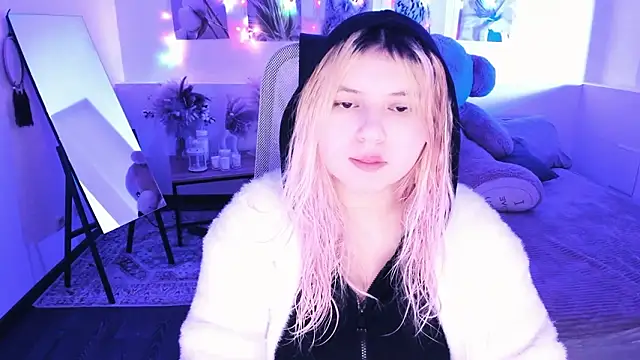 Snapshot of DiaAngell chatting on 02/28/26, 07:37 DiaAngell online show from 02/28/26, 07:37