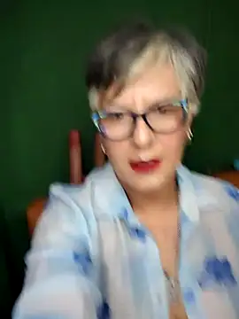 ilonna2025 online show from 11/21/25, 09:46