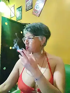 ilonna2025 online show from 05/19/26, 11:44