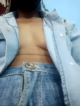 Snapshot of Leoni_G chatting on 01/31/25, 12:18 Leoni G online show from 01/31/25, 12:18