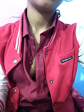 Snapshot of Leoni_G chatting on 02/22/25, 06:17 Leoni G online show from 02/22/25, 06:17