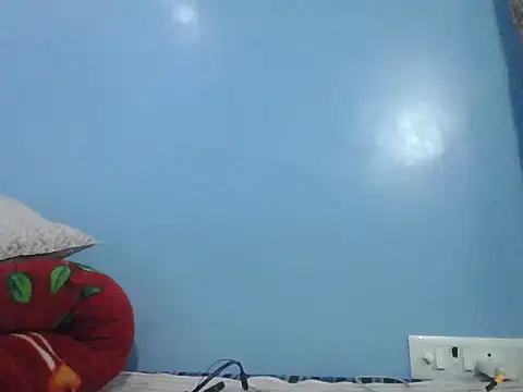 Snapshot of Leoni_G chatting on 11/30/25, 07:12 Leoni G online show from 11/30/25, 07:12