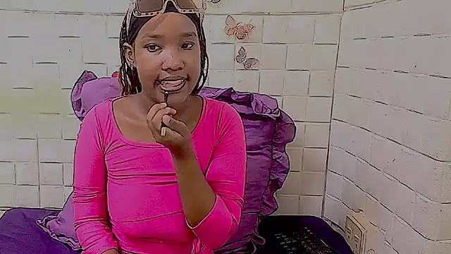 EroticSexyPrada online show from 02/21/26, 04:52