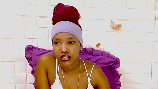 EroticSexyPrada online show from 04/02/26, 06:05