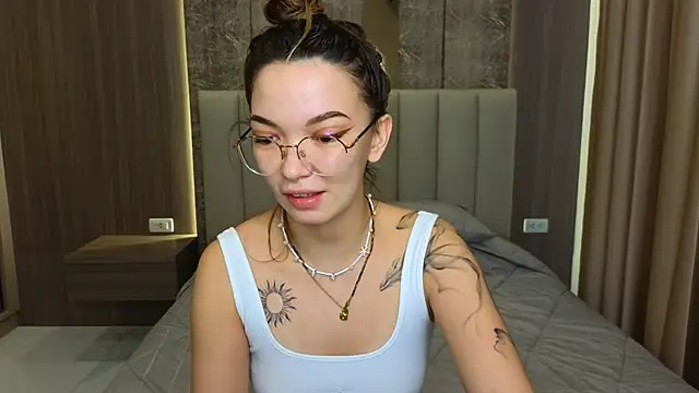 SusannJohnson online show from 11/28/25, 12:24