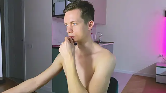 max shy online show from 03/07/25, 03:28