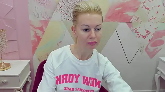 Helly bolly43 online show from 01/17/25, 07:30