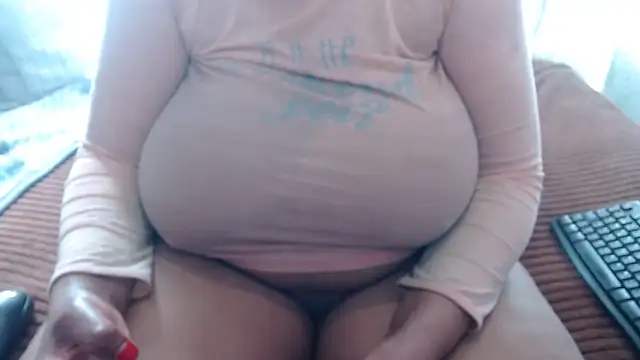 BUBBLYBUNNYxx online show from 05/06/26, 09:47