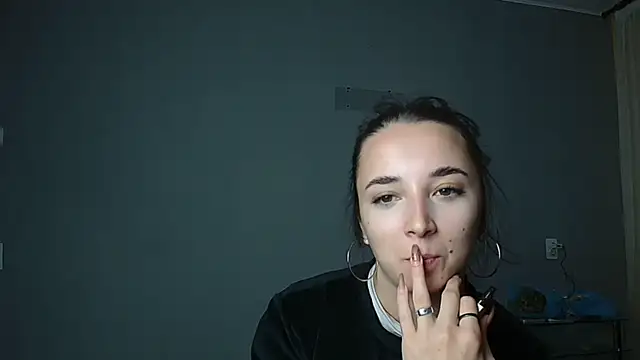 Snapshot of Eva_Gloryy chatting on 09/18/25, 03:14 Eva Gloryy online show from 09/18/25, 03:14