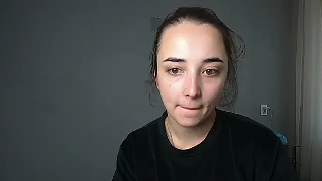 Snapshot of Eva_Gloryy chatting on 10/19/25, 11:22 Eva Gloryy online show from 10/19/25, 11:22