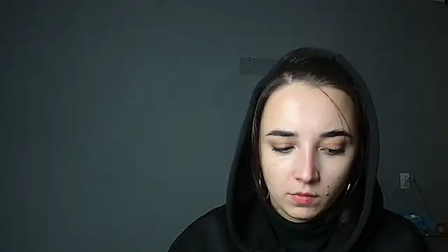 Snapshot of Eva_Gloryy chatting on 11/19/25, 10:43 Eva Gloryy online show from 11/19/25, 10:43