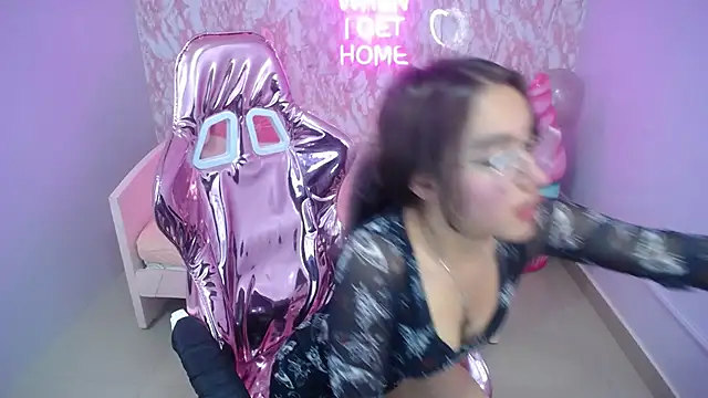 kassandra ch  online show from 01/29/25, 04:19