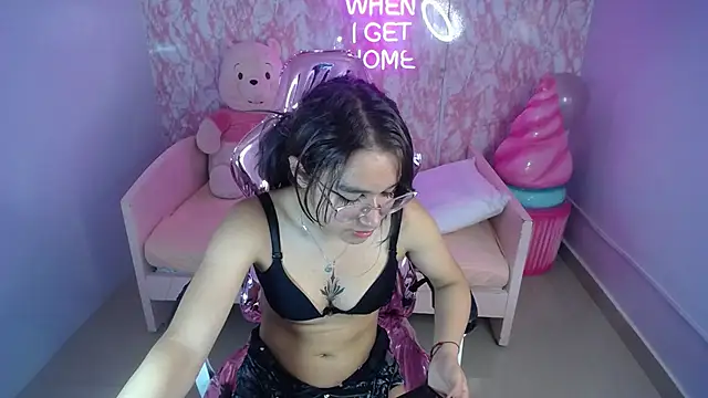 kassandra ch  online show from 01/29/25, 07:22