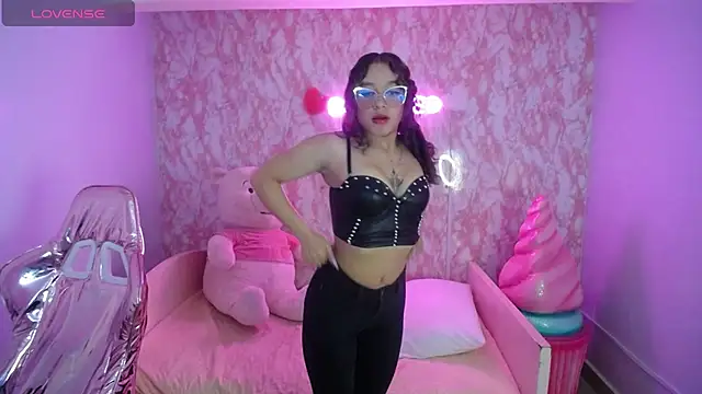 kassandra ch  online show from 03/10/25, 04:25