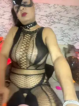 Lili  taylor online show from 10/31/25, 01:39