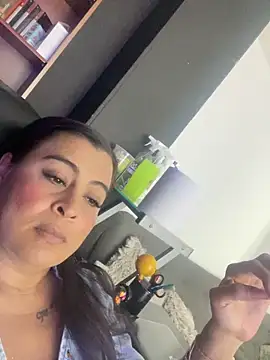 Lili  taylor online show from 12/23/25, 02:09