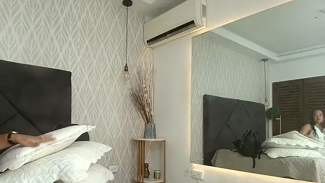 lorena medina online show from 02/08/25, 10:40