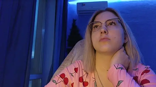 HotBrandyX online show from 01/08/26, 10:39