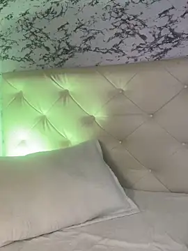 Snapshot of viktoria_davis_ chatting on 02/08/25, 01:22 viktoria davis online show from 02/08/25, 01:22