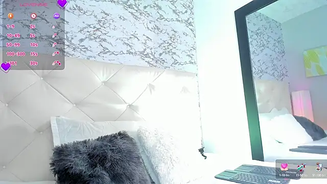 Snapshot of viktoria_davis_ chatting on 02/11/25, 10:07 viktoria davis online show from 02/11/25, 10:07