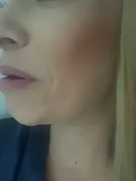 Snapshot of viktoria_davis_ chatting on 02/19/25, 11:46 viktoria davis online show from 02/19/25, 11:46