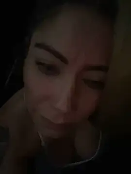 Snapshot of viktoria_davis_ chatting on 03/04/25, 03:55 viktoria davis online show from 03/04/25, 03:55