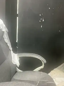 Snapshot of viktoria_davis_ chatting on 03/12/25, 12:42 viktoria davis online show from 03/12/25, 12:42