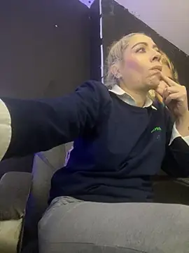 Snapshot of viktoria_davis_ chatting on 10/24/25, 12:30 viktoria davis online show from 10/24/25, 12:30