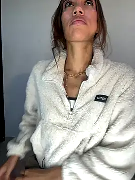 Snapshot of zoe_storm chatting on 09/25/25, 11:19 zoe storm online show from 09/25/25, 11:19