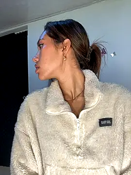 Snapshot of zoe_storm chatting on 09/29/25, 11:53 zoe storm online show from 09/29/25, 11:53