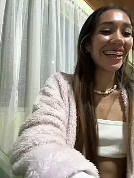 zoe storm online show from 06/04/26, 12:49