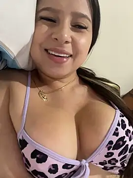 Snapshot of _Amber_Brown chatting on 10/30/25, 04:03 Amber Brown online show from 10/30/25, 04:03