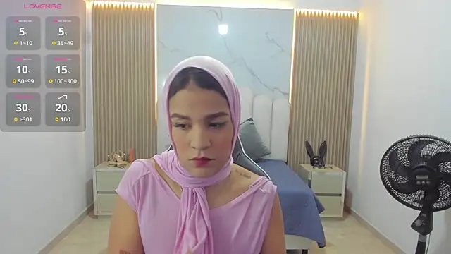 Zulema hamdi online show from 04/17/26, 11:57