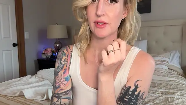 Officiallyonlytams online show from 11/24/25, 05:12