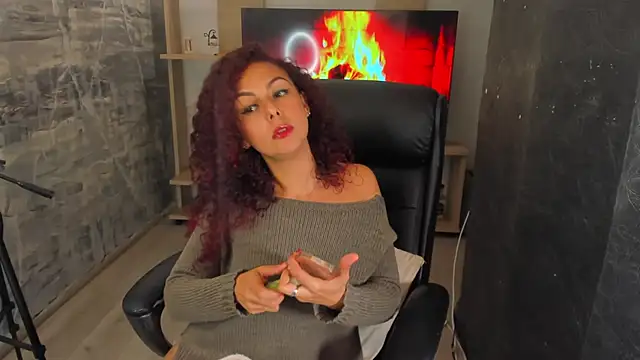 Snapshot of DalayMoore chatting on 01/22/25, 04:02 DalayMoore online show from 01/22/25, 04:02