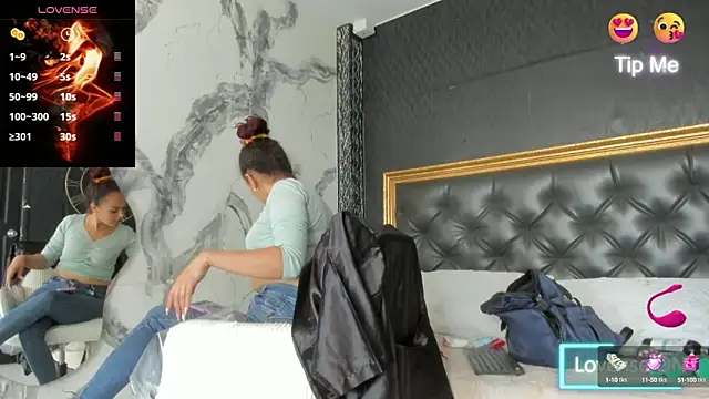 Snapshot of DalayMoore chatting on 09/25/25, 07:39 DalayMoore online show from 09/25/25, 07:39