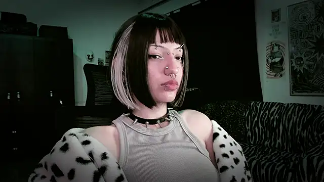 roxy toxic online show from 05/15/26, 10:50