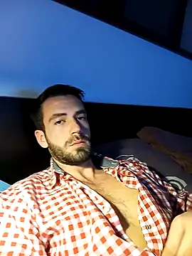 Snapshot of desirtexzle chatting on 01/17/25, 02:39 desirtexzle online show from 01/17/25, 02:39