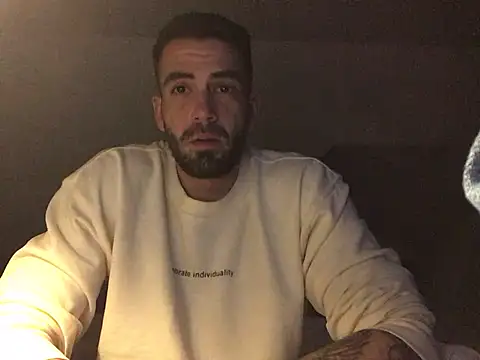 Snapshot of desirtexzle chatting on 01/27/25, 10:49 desirtexzle online show from 01/27/25, 10:49